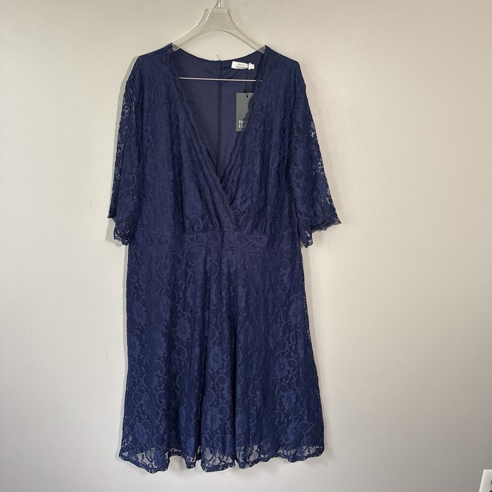 Pinup Fashion Lace Dress Women's Plus Sz 24W Navy Blue Lined Lace Stretch NEW - Picture 2 of 6